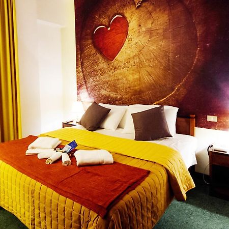 Hotel Palombella & Restaurant Фрозиноне Екстериор снимка