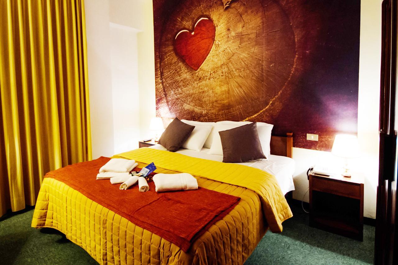 Hotel Palombella & Restaurant Фрозиноне Екстериор снимка